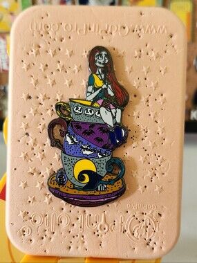 Disney Nightmare Before Christmas Sally Fantasy Pin